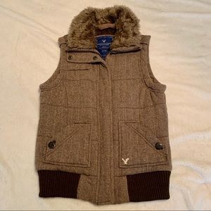 American Eagle size medium vest